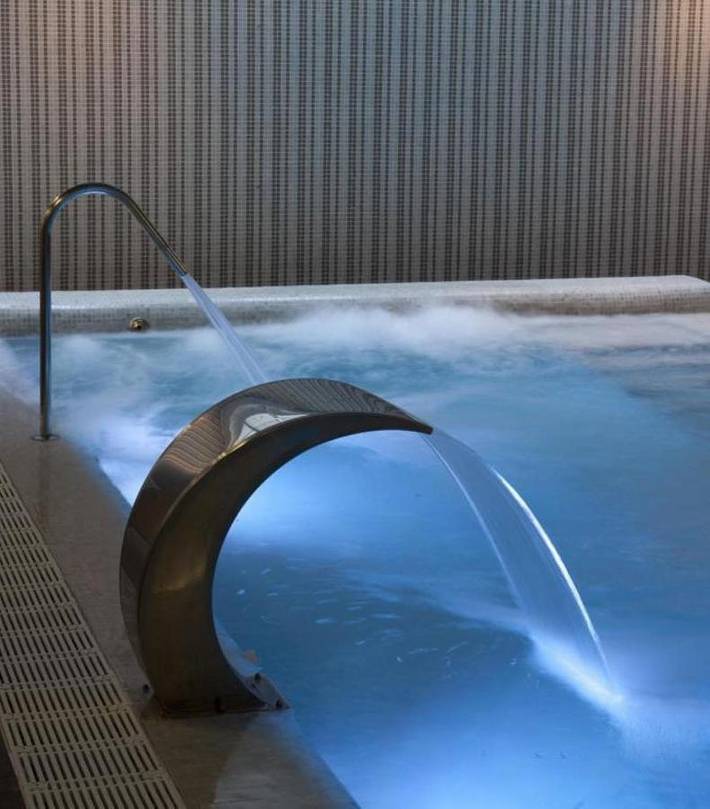 Apartamento para 4 personas, con jacuzzi y jardín además de piscina y sauna en Astorga