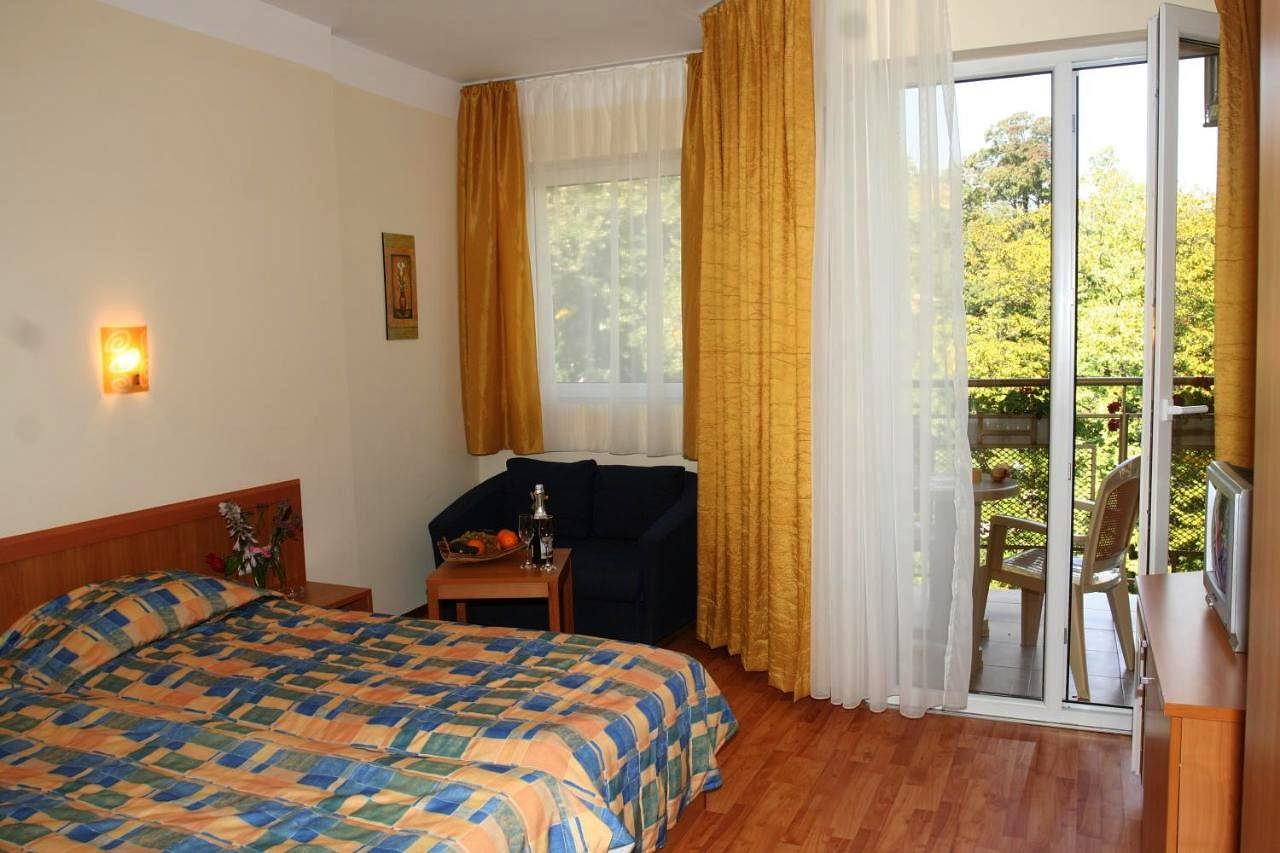 Hotel für 2 Personen mit Pool in Varna, Oblast Varna