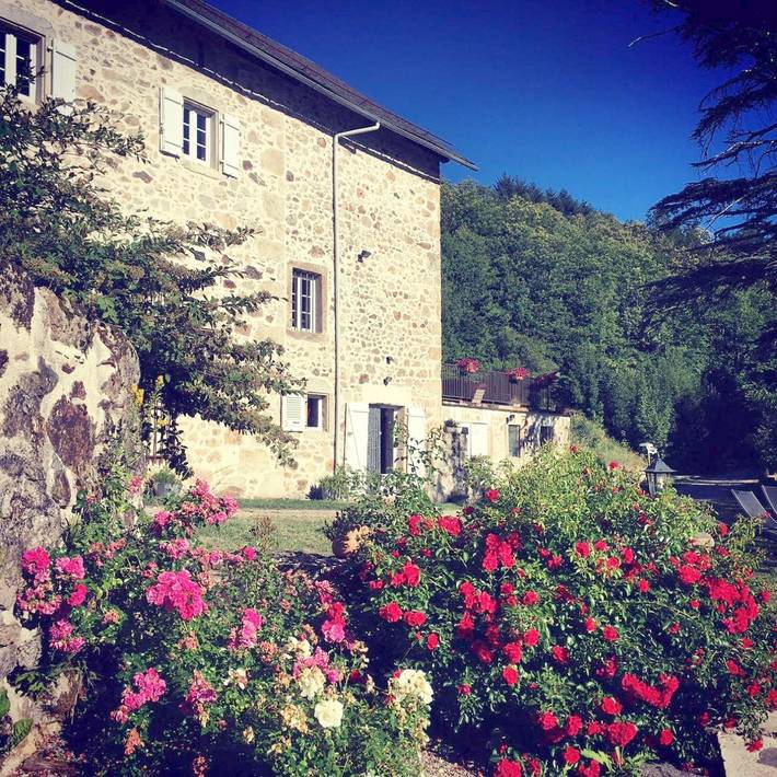 Maison de vacances pour 5 personnes, avec Jacuzzi et Terrasse ainsi que Jardin et Sauna à La Salvetat-sur-Agout