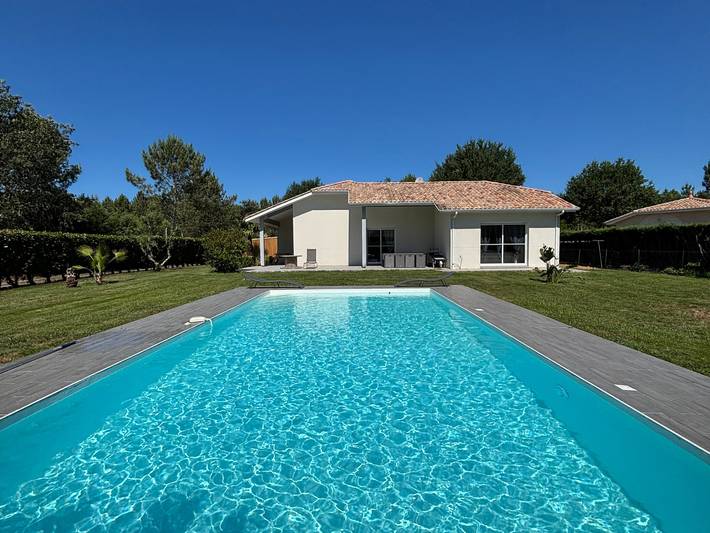 Villa for 10 people, with garden and terrace - 1