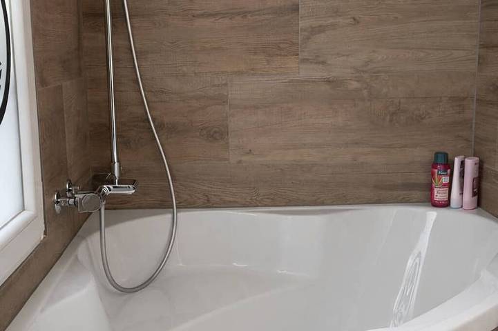 Modern Eriswil Studio w/ Cinema, Bathtub & Parking in Eriswil, Kanton Bern