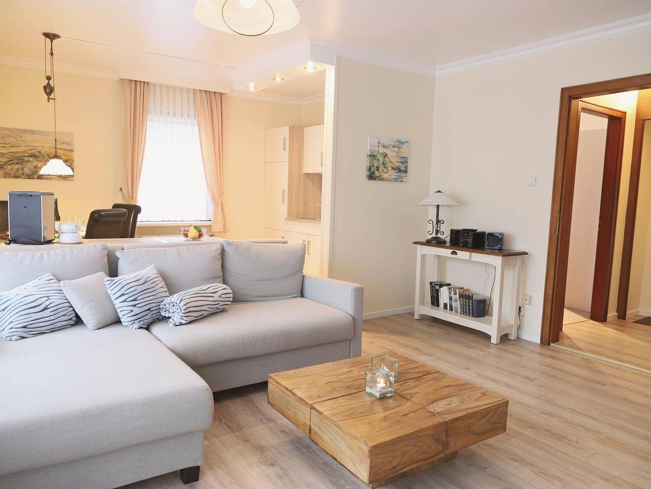 Ganze Wohnung, Strandnahe 2-Zimmer-Ferienwohnung „Amrum“ mit Südterrasse in Westerland in Westerland, Sylt (Gemeinde)