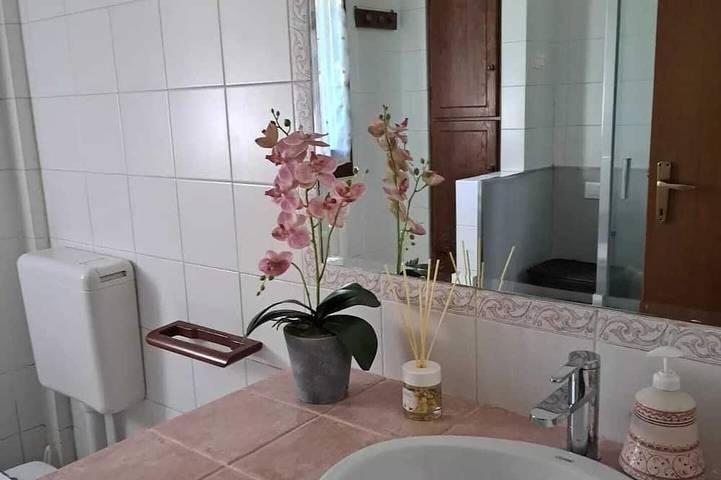 Appartamento intero, Appartamento Signorile, Casa Vacanze Viaggi Dipinti, Bologna, in Monterenzio, Provincia di Bologna