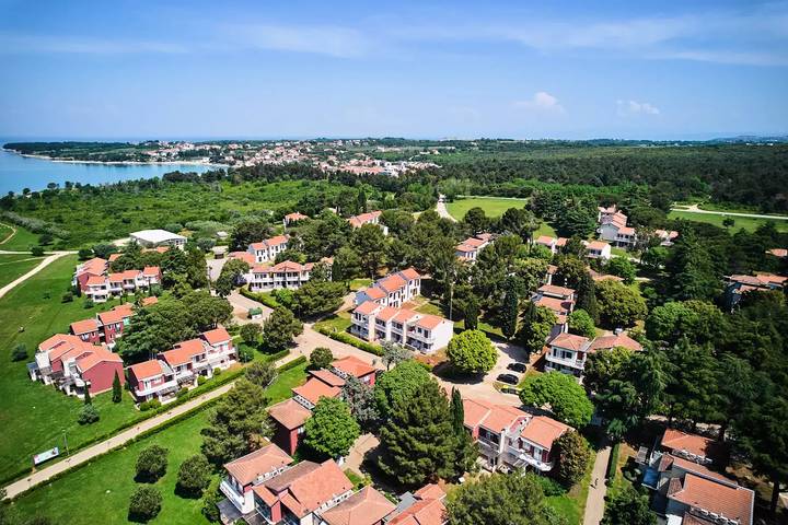 Ferienwohnung für 5 Personen, mit Pool in Katoro