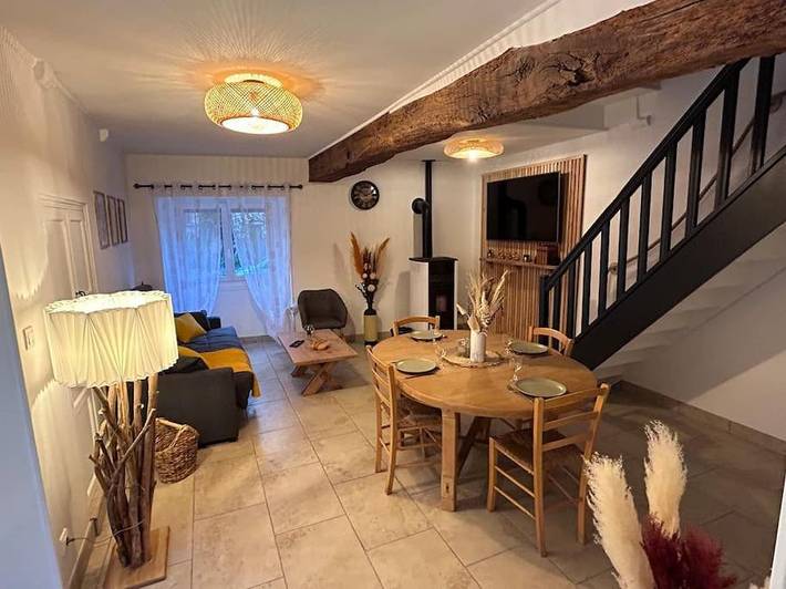 Gîte pour 6 personnes, avec balcon à Pontaubert