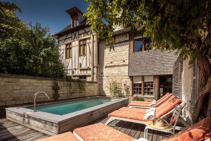 Hôtel pour 2 personnes, avec jardin et sauna ainsi que jacuzzi et piscine