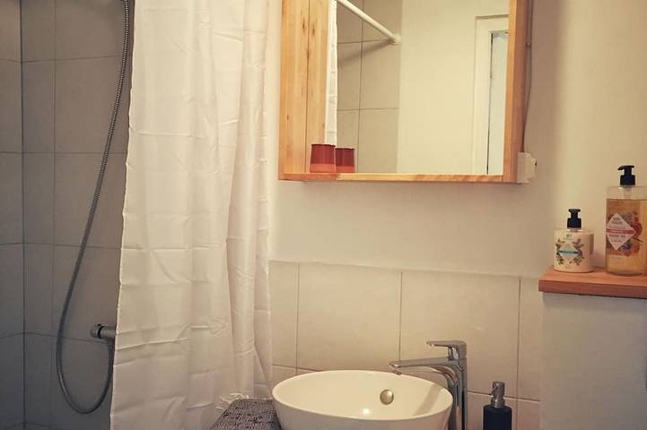 Location de vacances pour 3 personnes, avec piscine à Saint-Front-sur-Lémance - 4