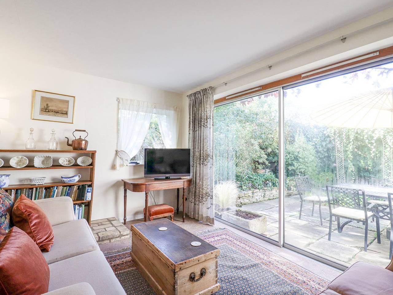 Ivy Cottage in Mersea Island, Colchester