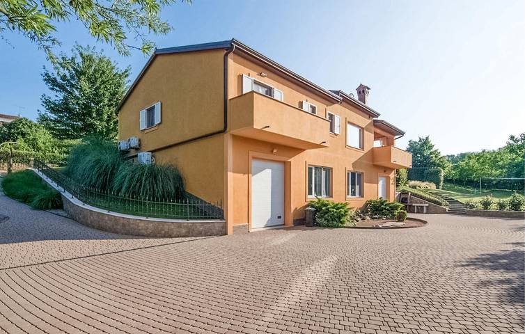 Ferienhaus für 10 Personen, mit Pool und Sauna sowie Whirlpool und Terrasse - 1
