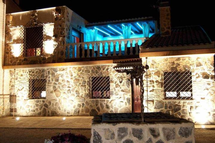 Casa rural para 6 personas, con jacuzzi además de piscina y terraza en Provincia de Toledo - 2
