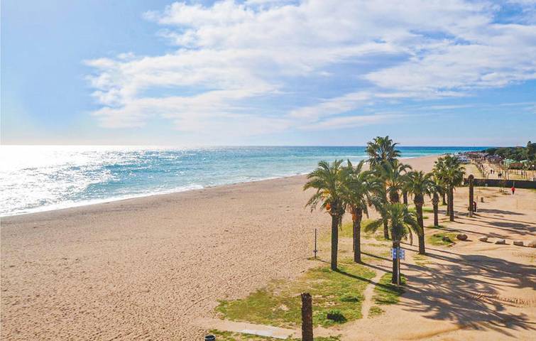 Appartement de vacances entier, 1km de la plage, Piscine, Terrasse, Cuisine, WiFi in Platja de Llevant (Malgrat de Mar), Santa Susanna