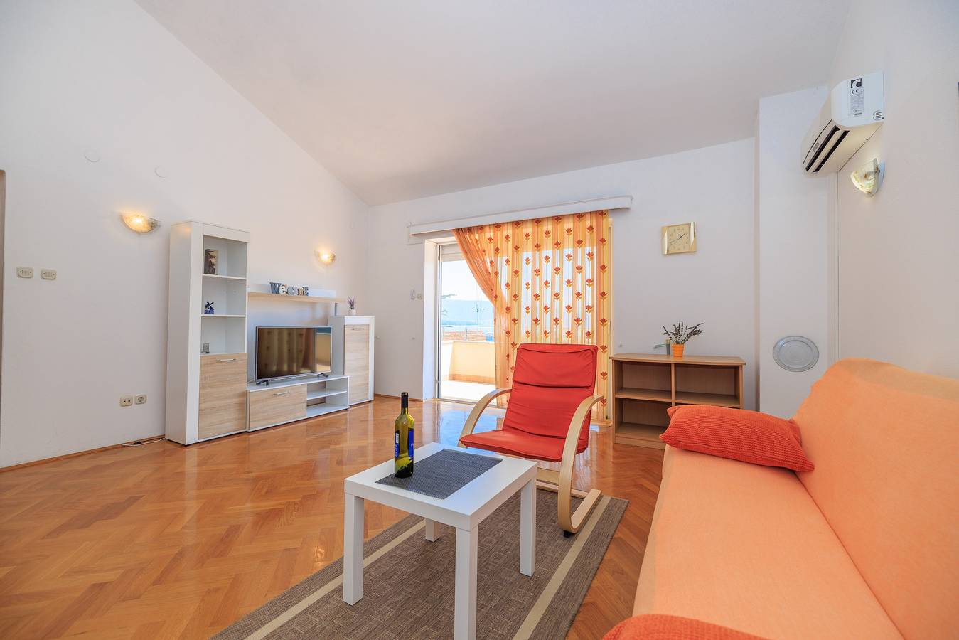 Ganze Wohnung, 1-Zimmer-Ferienwohnung mit Terrasse und Meerblick Krk A-24809-a in Krk Stadt, Krk