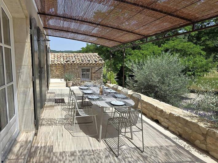 Location de vacances pour 9 personnes, avec vue ainsi que jardin et piscine, animaux acceptés à Saint-Martin-de-Castillon - 2