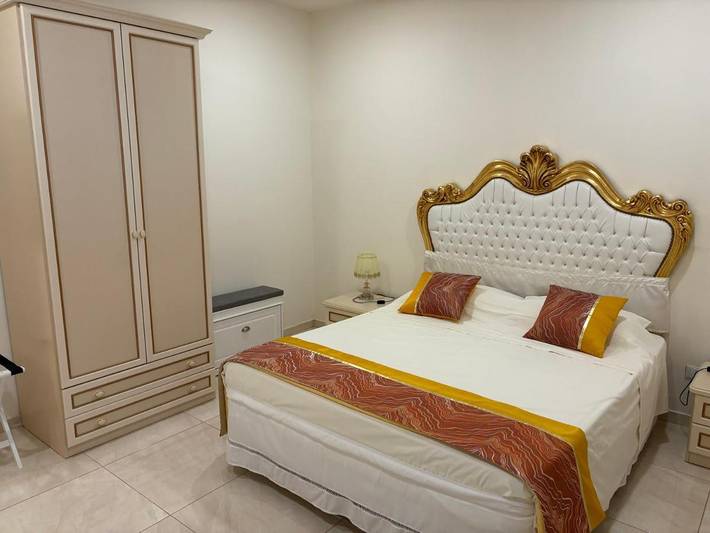 Location de vacances pour 2 personnes, avec jardin et vue, adapté aux familles dans Gallico Marina - 3