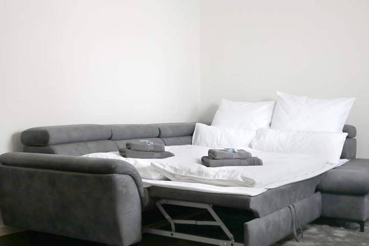 Ganze Wohnung, Sewo Fichte: Wohlfühl-Apartment mit Balkon in Wiesbaden, Südhessen