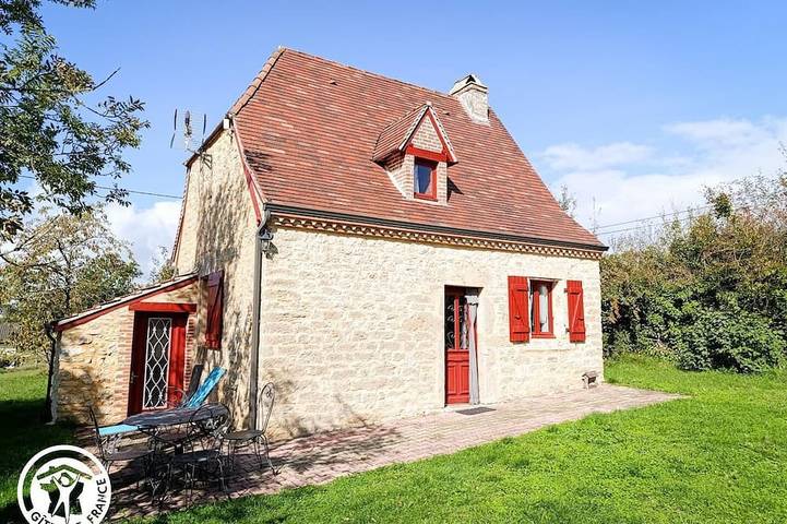 Location de vacances pour 3 personnes, avec jardin dans Les Pechs-du-Vers