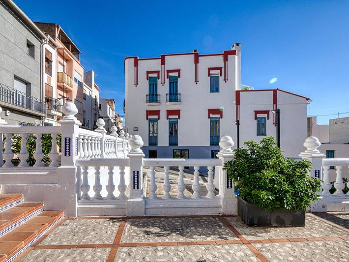 Casa rural para 16 personas, con jardín y terraza en Callosa de Ensarriá