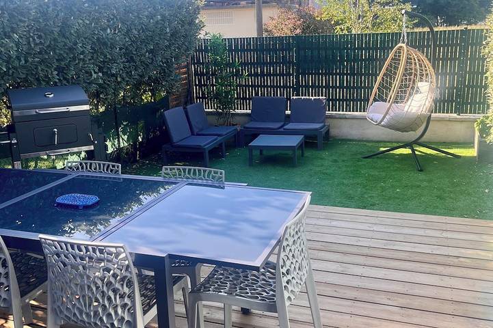 Location de vacances pour 4 personnes, avec terrasse et jardin à Audenge