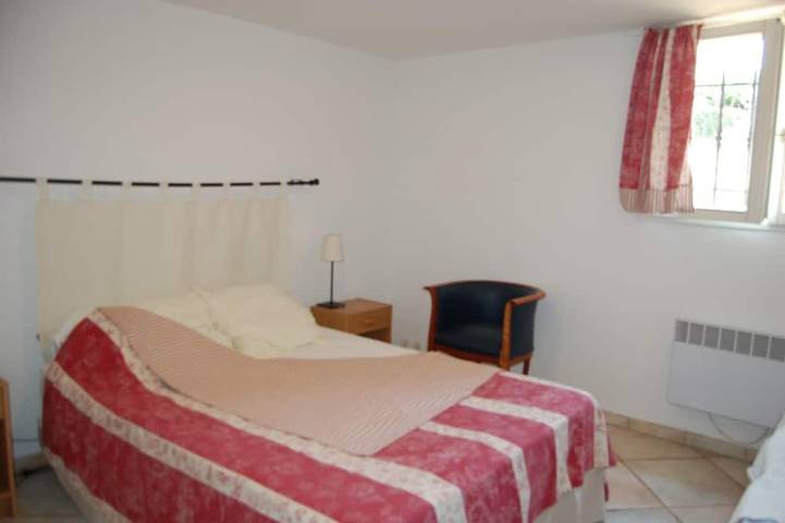 Unabhängiges Ferienhaus für 4 Personen in Auribeau / Siagne mit Grillterrasse in Auribeau-sur-Siagne, Mittelmeerküste (Frankreich)