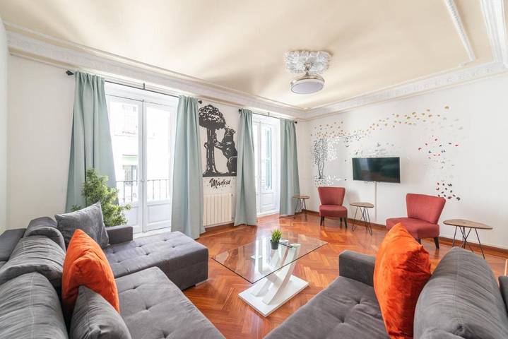 Pousada para 21 pessoas, com vista e varanda em Madrid