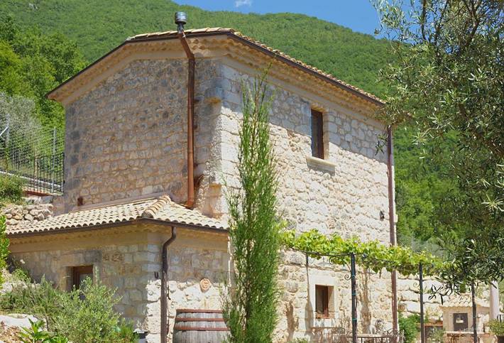 Location de vacances pour 5 personnes, avec terrasse ainsi que jardin et vue, animaux acceptés à San Donato Val di Comino - 3