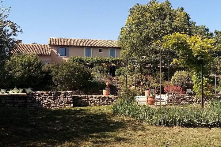 Maison de vacances pour 8 personnes, avec Terrasse ainsi que Jardin et Sauna à Mondragon