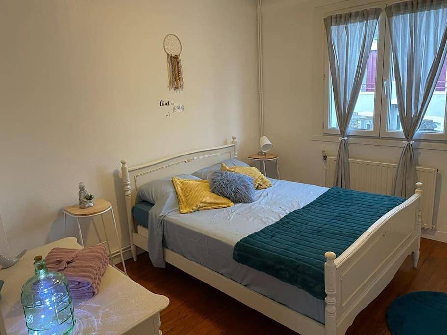 Appartement entier, Appart, chantier naval, très cosy et vintage in Saint-Nazaire, Côte d'Amour
