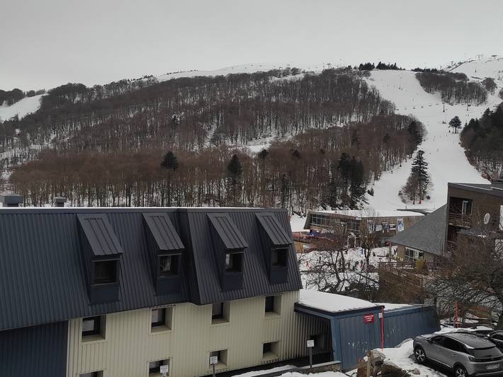Gîte pour 4 personnes, avec balcon dans Office De Tourisme Super Besse