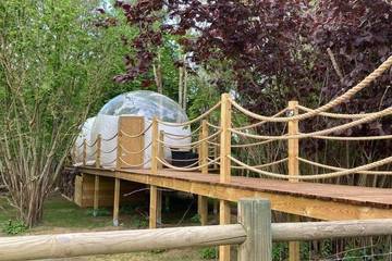 Location de vacances pour 2 personnes, avec balcon ainsi que jacuzzi et sauna à Crécy-sur-Serre