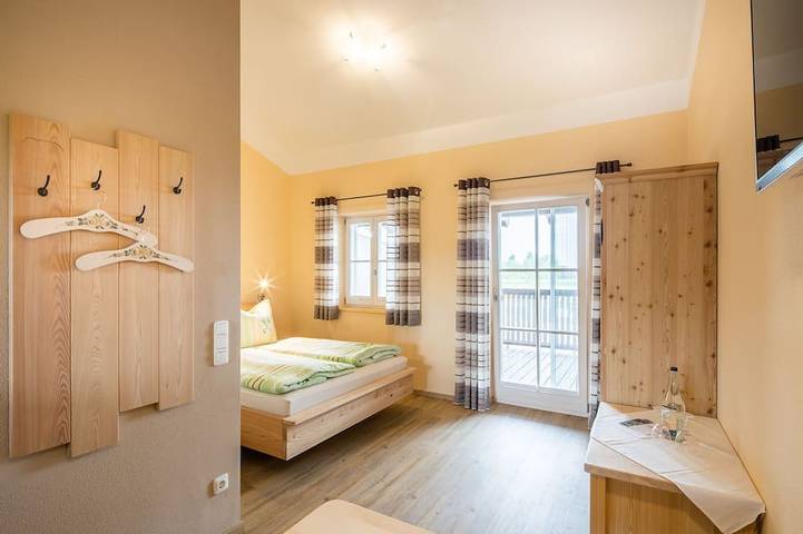 Ferienwohnung für 2 Personen, mit Balkon und Garten sowie Sauna in Petting - 2