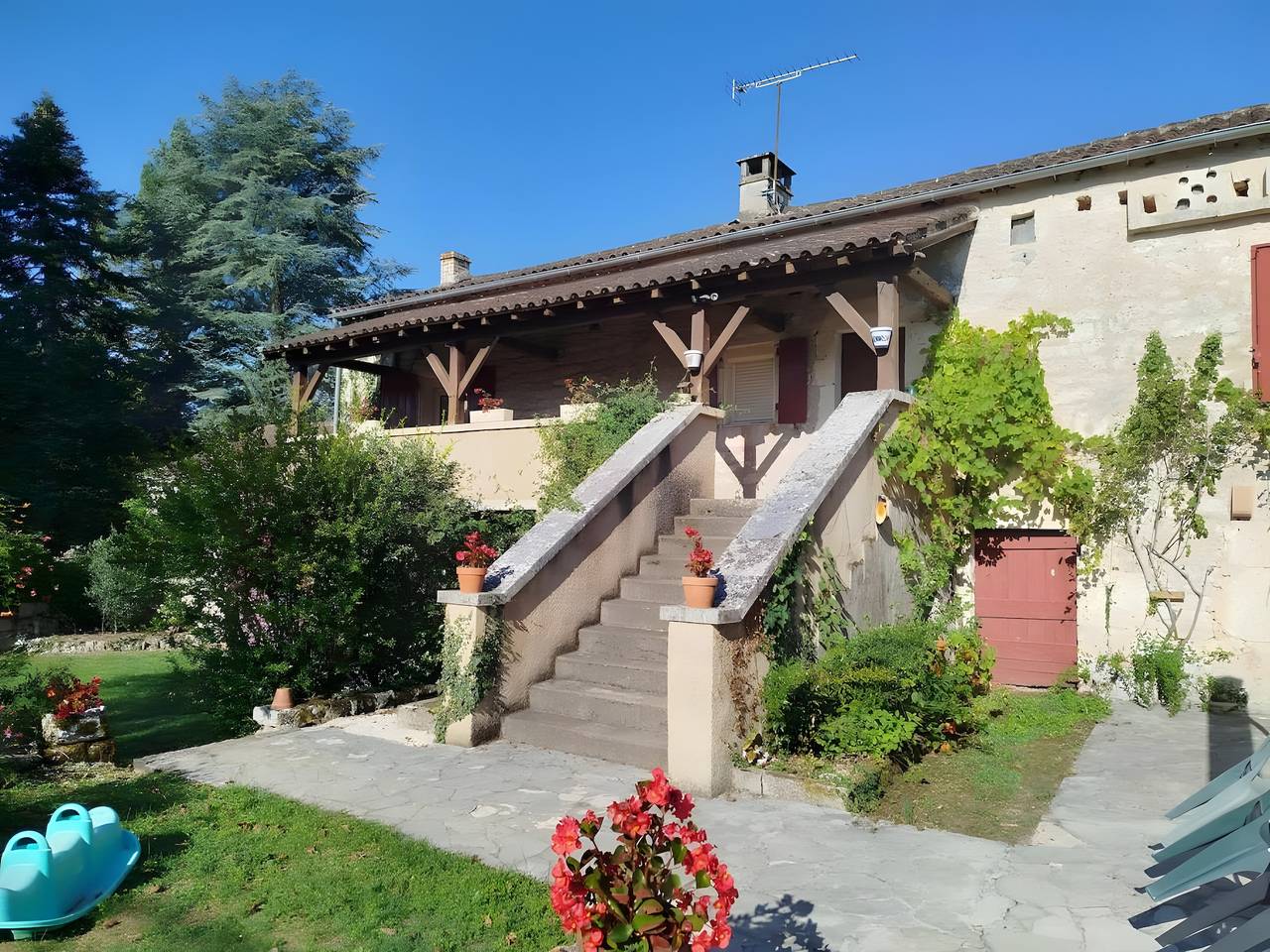 Gîte Les Racines de Lili avec piscine privée, terrasse et Wi-Fi à Cieurac in Cieurac, Quercy
