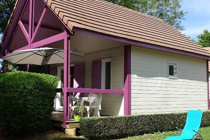 Gîte pour 7 personnes, avec terrasse et piscine, animaux acceptés à Cravant