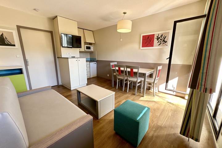 Gîte pour 4 personnes, avec balcon et piscine, adapté aux familles à Mandelieu-la-Napoule - 3