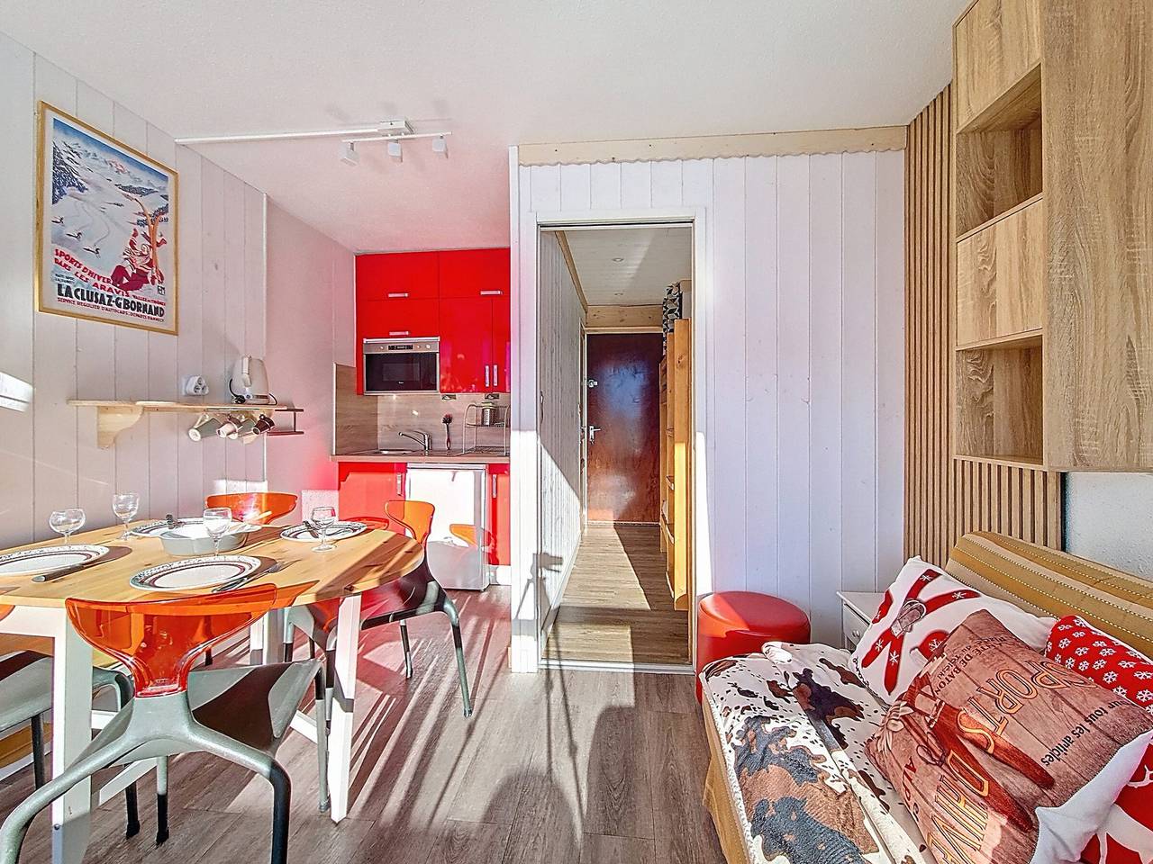 Ganzes Studio, Renoviertes helles Studio, Ski-in/Ski-out, Balkon, 3 Personen in Les Menuires, Saint-Martin-de-Belleville