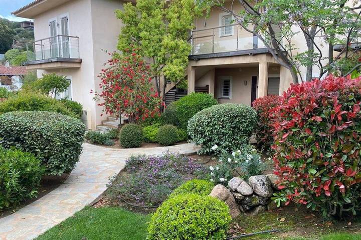 Gîte pour 6 personnes, avec jardin ainsi que vue et balcon dans Plage de Pinarello - 2