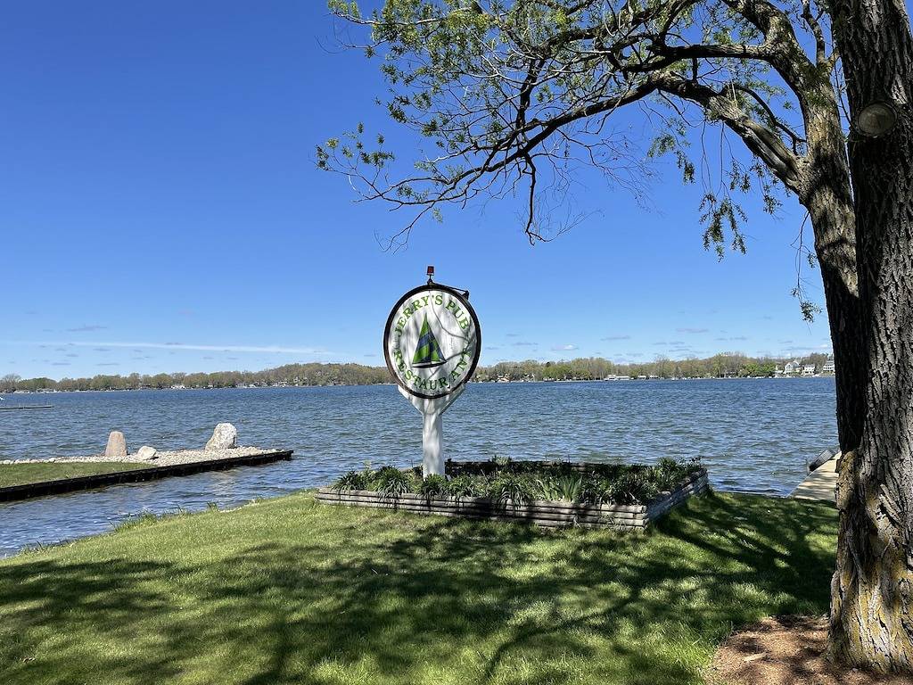 Wampler's Lake Cottage in Lenawee County