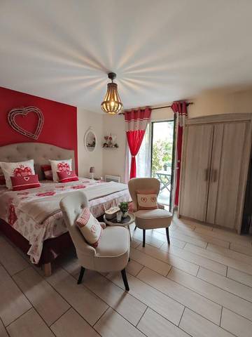 Gîte pour 2 personnes, avec jardin et vue à Adast