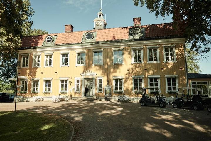 Hotell för 2 Personer, med Terass samt Trädgård och Bastu och Utsikt i Skövde