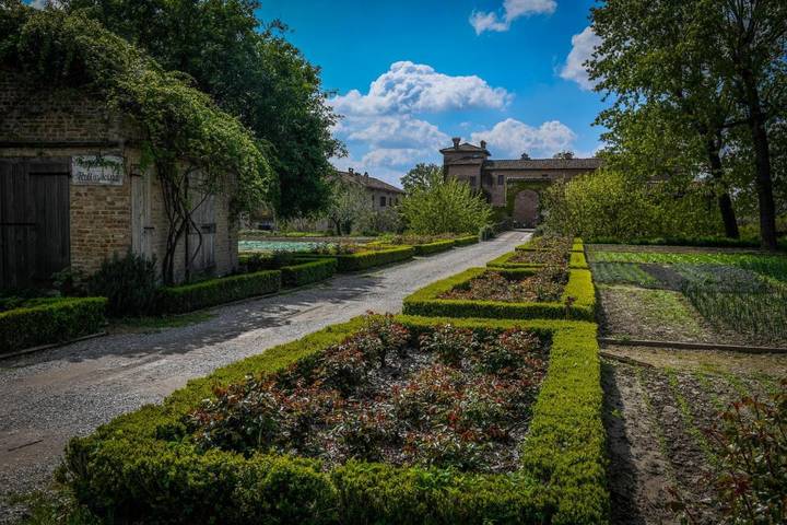 Agriturismo per 3 persone, con Terrazza e Giardino in Provincia di Parma