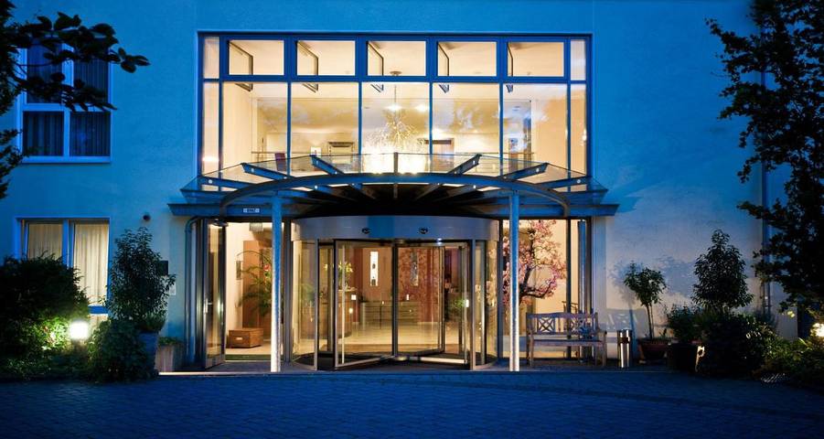 Hotel voor 2 personen, met Terras en Tuin in Ratingen