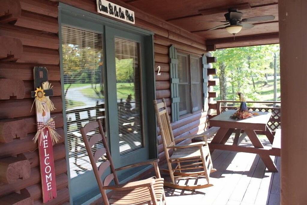 Log Cabin 2 at Osborn Boat Ramp on Patoka Lake in Patoka Lake