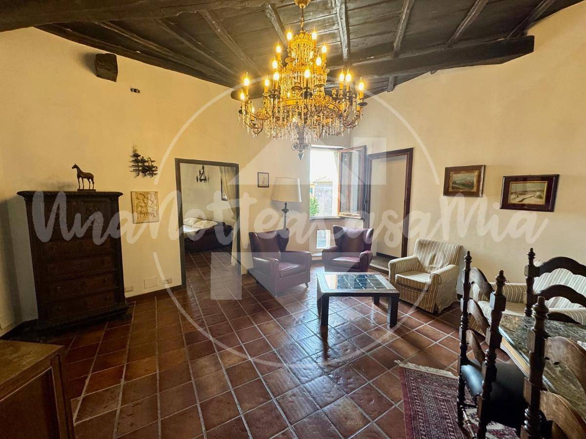 Appartamento intero, Three-Bedroom Apartment in Sacrofano, Provincia di Roma