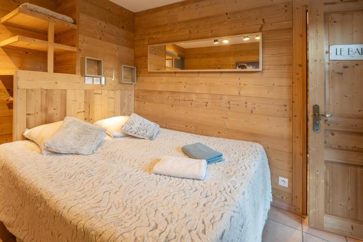 Gîte pour 2 personnes, avec sauna et terrasse ainsi que jacuzzi et jardin, animaux acceptés à Méaudre - 2