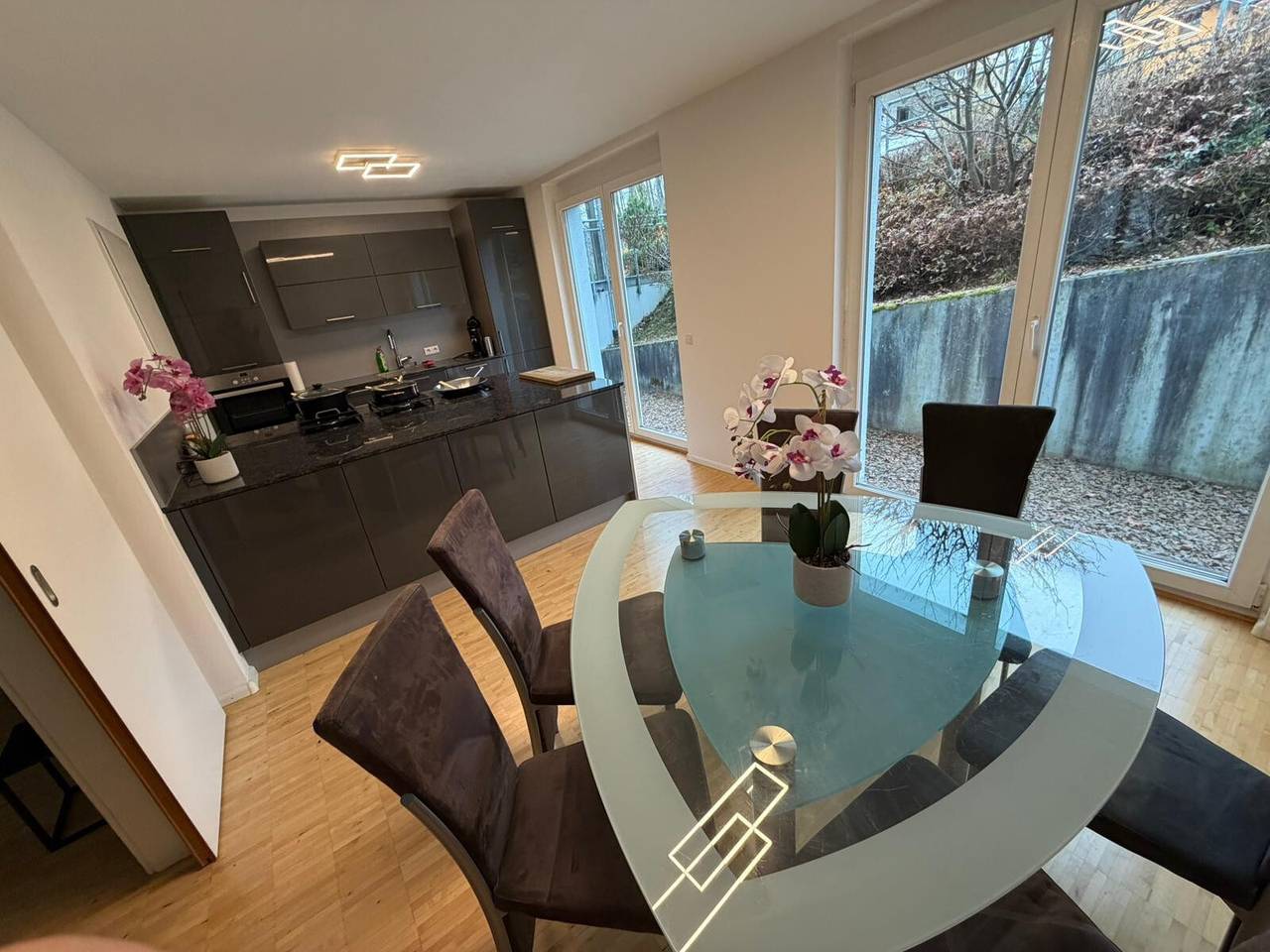 Apartamento inteiro, Apartamento 'Steni' com vista para a montanha, terraço privado e Wi-Fi in Wehr (Baden-Württemberg), Floresta Negra do Sul