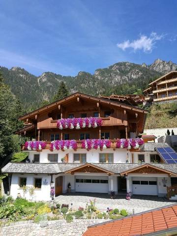 Maison d’hôte pour 4 personnes, avec balcon et vue à Alpbach