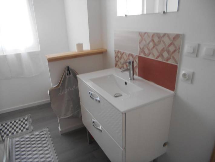 Gîte pour 3 personnes, avec jardin, adapté aux familles à Vichy - 2