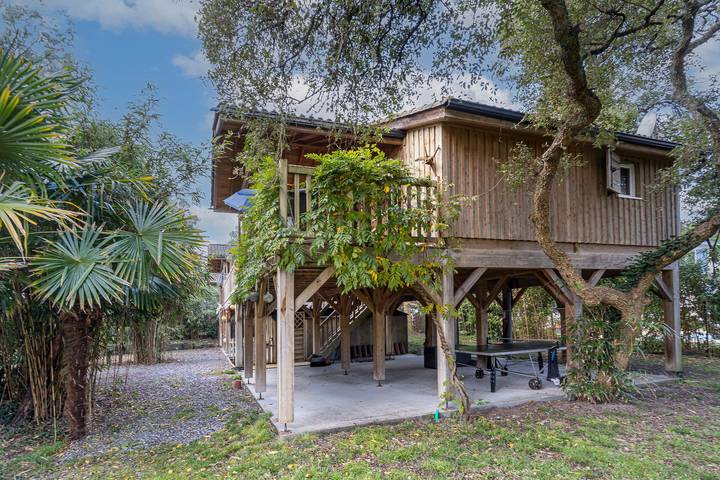 Außergewöhnliches Baumhaus-Chalet in Labenne Océan – Natur, Komfort & Privatsphäre, 400m Strand in Labenne Océan, Labenne