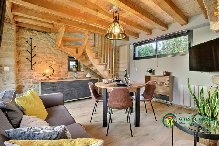 Gîte pour 2 personnes, avec Terrasse ainsi que Jardin et Vue à Plouharnel
