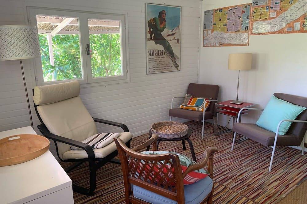 Charming Bungalow in a private residence with pool - Beaches walking distance in La Garde, Toulon region