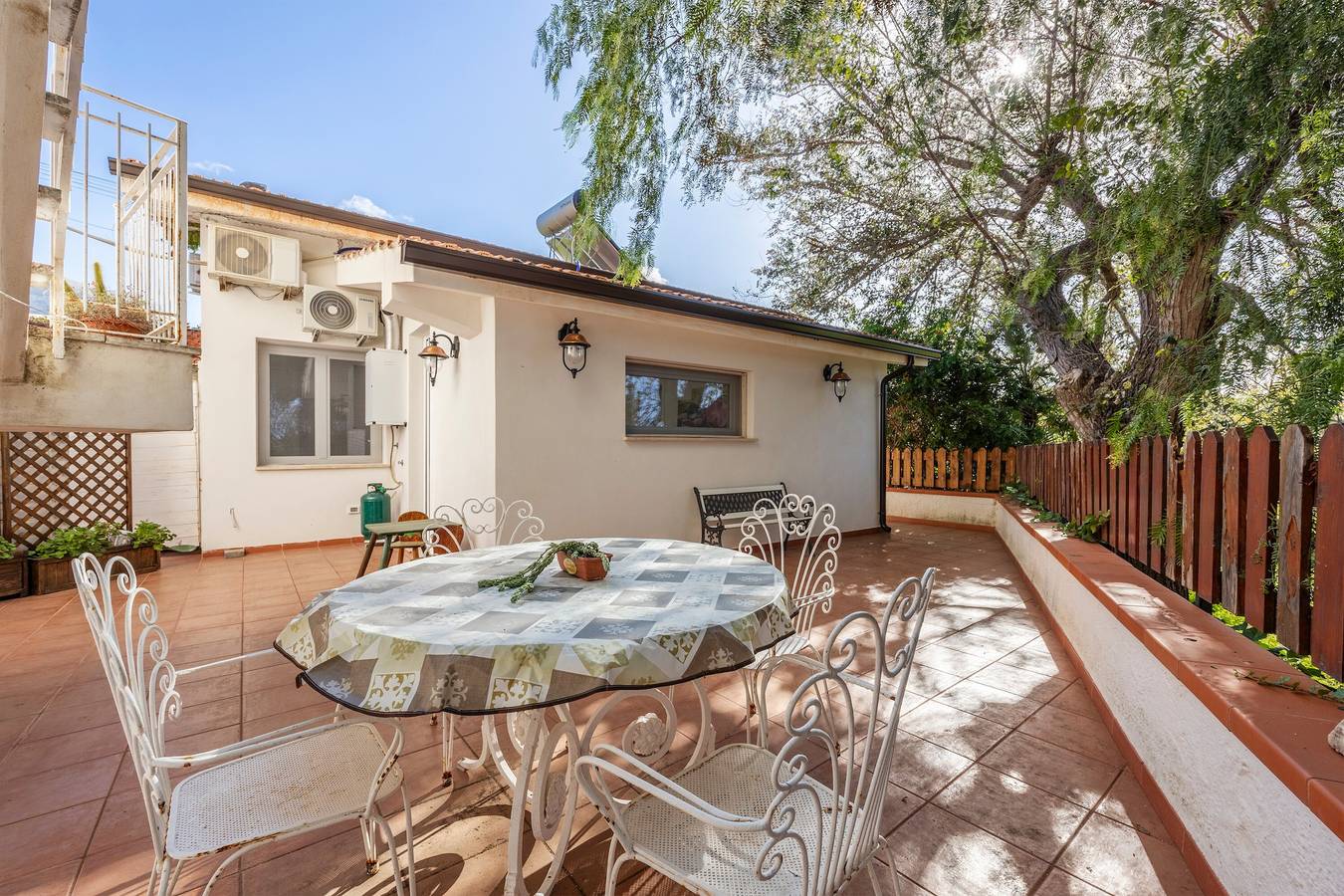 Villa 'Margherita' with Sea View, Wi-Fi and Air Conditioning in Palermo Province